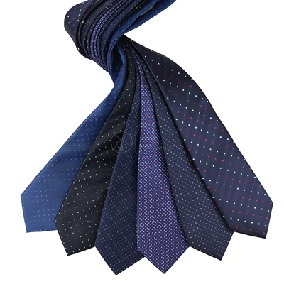 Lub hauv paus chiv keeb ntawm Neckties Unveiled: Ib Txoj Kev Mus Los Ntawm Lu...
